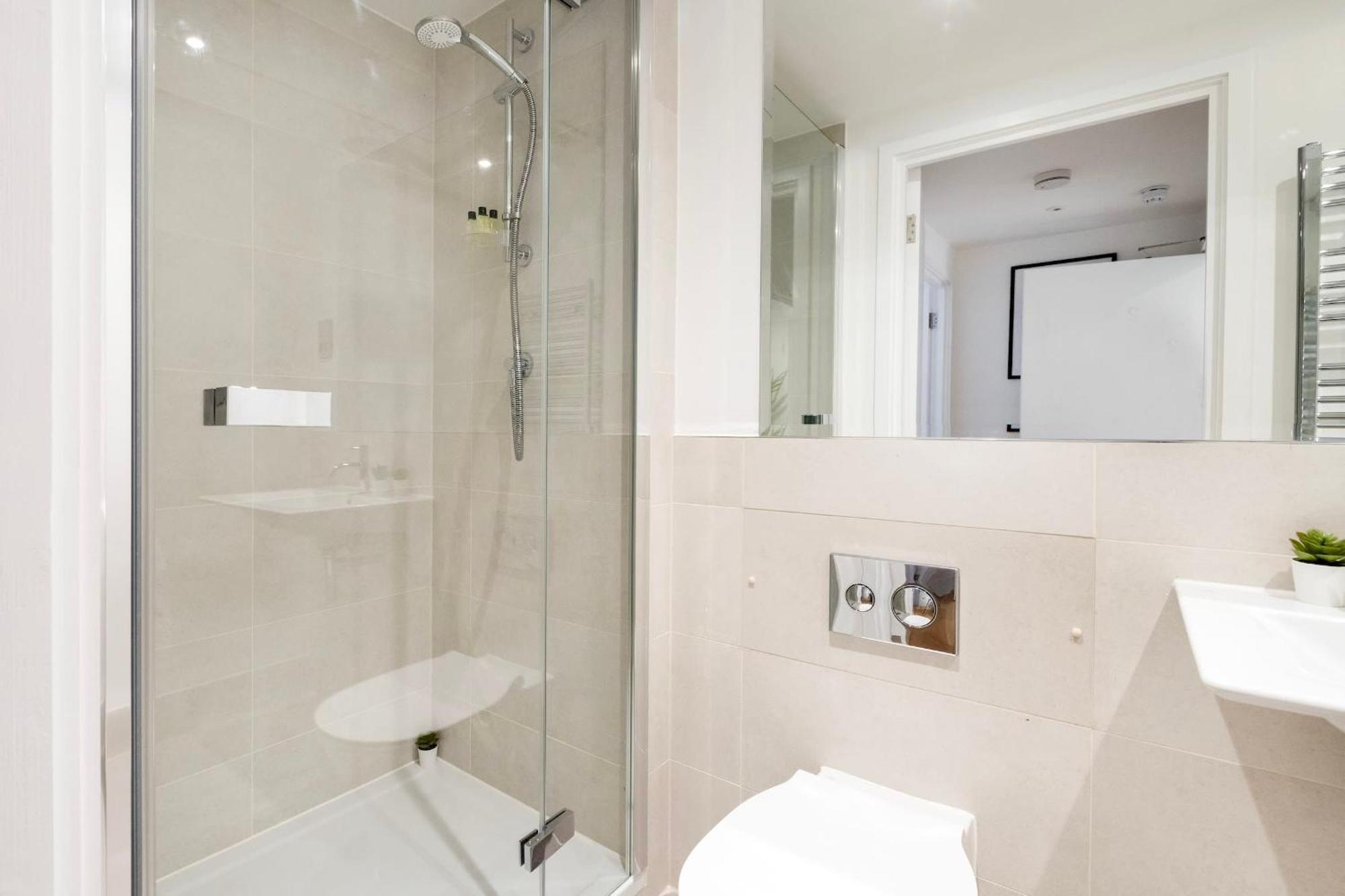 Fitzrovia With Balcony - Cityapartmentstay London Eksteriør billede