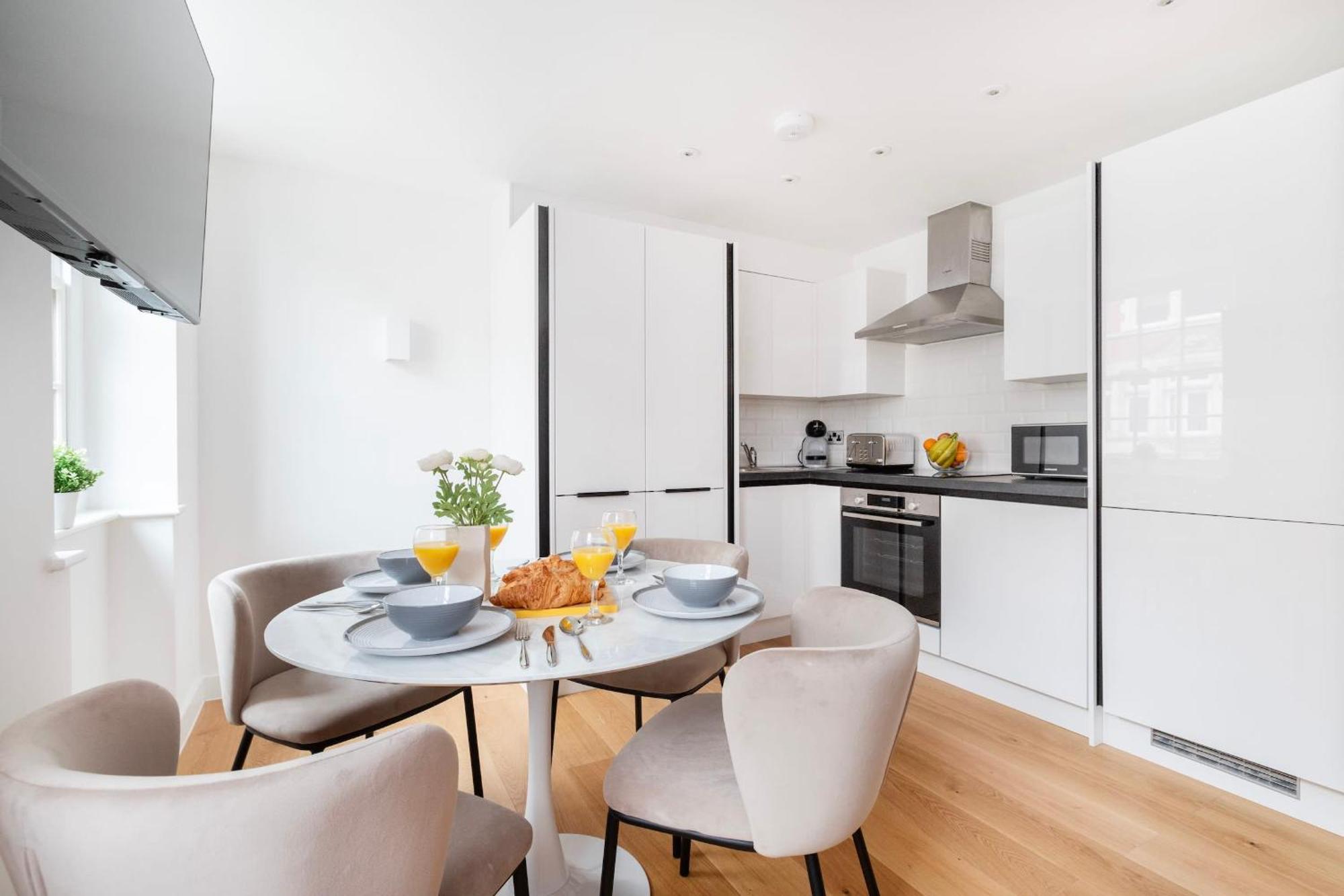 Fitzrovia With Balcony - Cityapartmentstay London Eksteriør billede